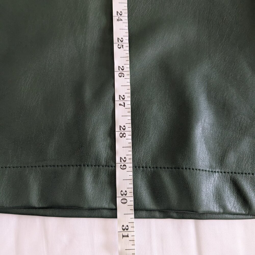 Anthropologie Crop Pants Women's Size 6 Forest Green Culottes Soft Faux Leather - Picture 13 of 13
